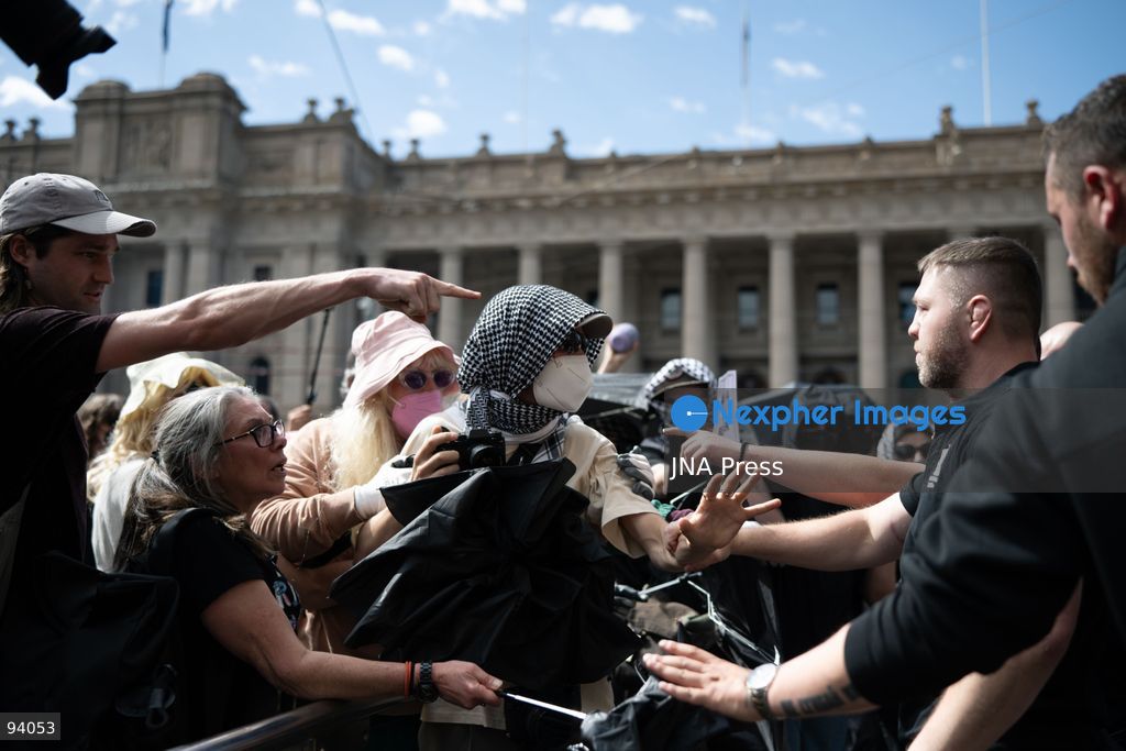 MELBOURNE, AUSTRALIA, SEPTEMBER 19, 2026: Police separate opposing groups during demonstrations outside the Parliament of Victoria in Melbourne, where a group describing itself as a women’s rights movement gathered to oppose legal protections for transgender people and was met by transgender rights counter-protesters. Tensions escalated when Avi Yemini of the right-wing outlet Rebel News approached the counter-protest and became involved in a confrontation with demonstrators before police intervened and separated those involved. Photo by Gwendolyn Dilon / JNA Press. (Photo by Gwendolyn Dillon/JNA Press via Nexpher Images)