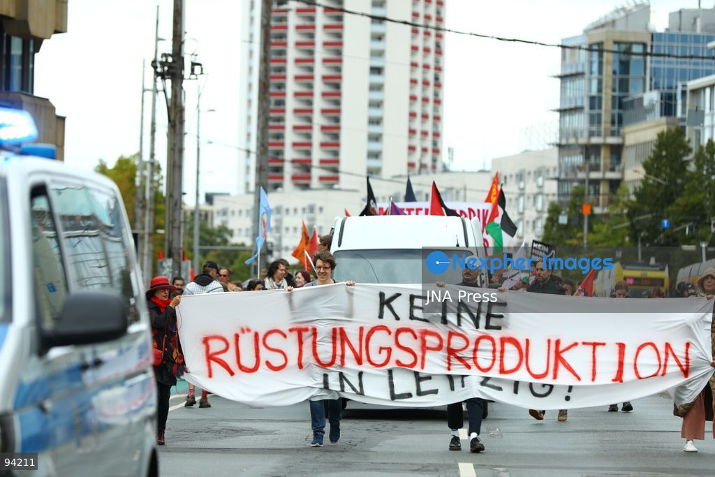 LEIPZIG, GERMANY, SEPTEMBER 19, 2026: Demonstrators march through central Leipzig during a protest against plans by U.S. defense company Covenant to establish a missile production facility in the north of the city. The demonstration, organized by the “Keine Raketenfabrik in Leipzig” alliance, began at Augustusplatz and called for the planned defense production to be stopped. Covenant plans to begin producing its Anthem long-range cruise missiles in Leipzig in 2027. Photo by David Vexelman / JNA Press. (Photo by David Vexelman/JNA Press via Nexpher Images)