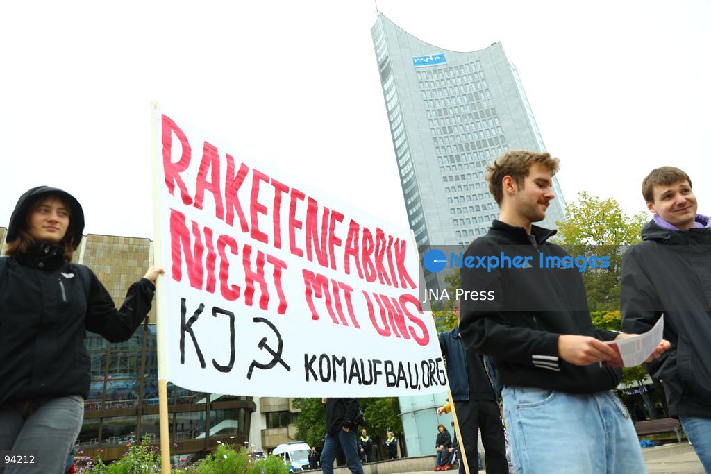 LEIPZIG, GERMANY, SEPTEMBER 19, 2026: Demonstrators march through central Leipzig during a protest against plans by U.S. defense company Covenant to establish a missile production facility in the north of the city. The demonstration, organized by the “Keine Raketenfabrik in Leipzig” alliance, began at Augustusplatz and called for the planned defense production to be stopped. Covenant plans to begin producing its Anthem long-range cruise missiles in Leipzig in 2027. Photo by David Vexelman / JNA Press. (Photo by David Vexelman/JNA Press via Nexpher Images)