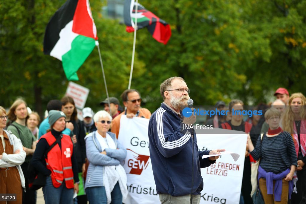 LEIPZIG, GERMANY, SEPTEMBER 19, 2026: Demonstrators march through central Leipzig during a protest against plans by U.S. defense company Covenant to establish a missile production facility in the north of the city. The demonstration, organized by the “Keine Raketenfabrik in Leipzig” alliance, began at Augustusplatz and called for the planned defense production to be stopped. Covenant plans to begin producing its Anthem long-range cruise missiles in Leipzig in 2027. Photo by David Vexelman / JNA Press. (Photo by David Vexelman/JNA Press via Nexpher Images)