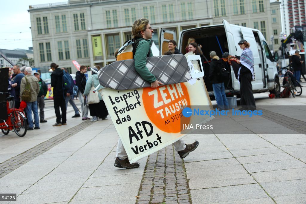 LEIPZIG, GERMANY, SEPTEMBER 19, 2026: Demonstrators march through central Leipzig during a protest against plans by U.S. defense company Covenant to establish a missile production facility in the north of the city. The demonstration, organized by the “Keine Raketenfabrik in Leipzig” alliance, began at Augustusplatz and called for the planned defense production to be stopped. Covenant plans to begin producing its Anthem long-range cruise missiles in Leipzig in 2027. Photo by David Vexelman / JNA Press. (Photo by David Vexelman/JNA Press via Nexpher Images)