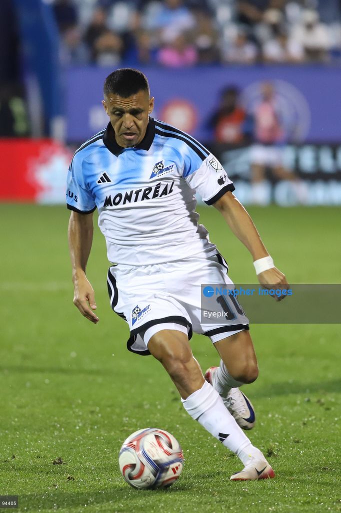 Alexis Sánchez #10 of CF Montreal runs with the ball during semi-final match of the Canadian Championship between CF Montreal and Vancouver Whitecaps FC at Saputo Stadium. on September 16, 2026 in Montreal, Canada. (Photo by Horacio Zamora/ Eyepix Group) (Photo by Horacio Zamora/ Eyepix Group/Eyepix via Nexpher Images)