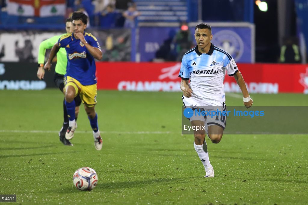 Alexis Sánchez #10 of CF Montreal runs with the ball during semi-final match of the Canadian Championship between CF Montreal and Vancouver Whitecaps FC at Saputo Stadium. on September 16, 2026 in Montreal, Canada. (Photo by Horacio Zamora/ Eyepix Group) (Photo by Horacio Zamora/ Eyepix Group/Eyepix via Nexpher Images)