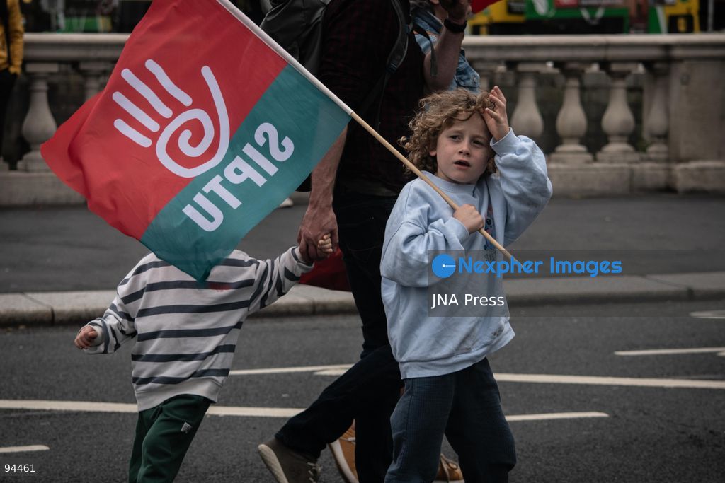 DUBLIN, IRELAND, SEPTEMBER 19, 2026: Protesters march from the Garden of Remembrance to Leinster House in Dublin during a demonstration calling for government action on Ireland’s housing and cost-of-living pressures ahead of Budget 2027. Trade unions, political groups and community organizations joined the protest, calling for measures addressing housing costs, wages, energy prices and other household expenses. Photo by Nadia Caimi / JNA Press (Photo by Nadia Caimi/JNA Press via Nexpher Images)
