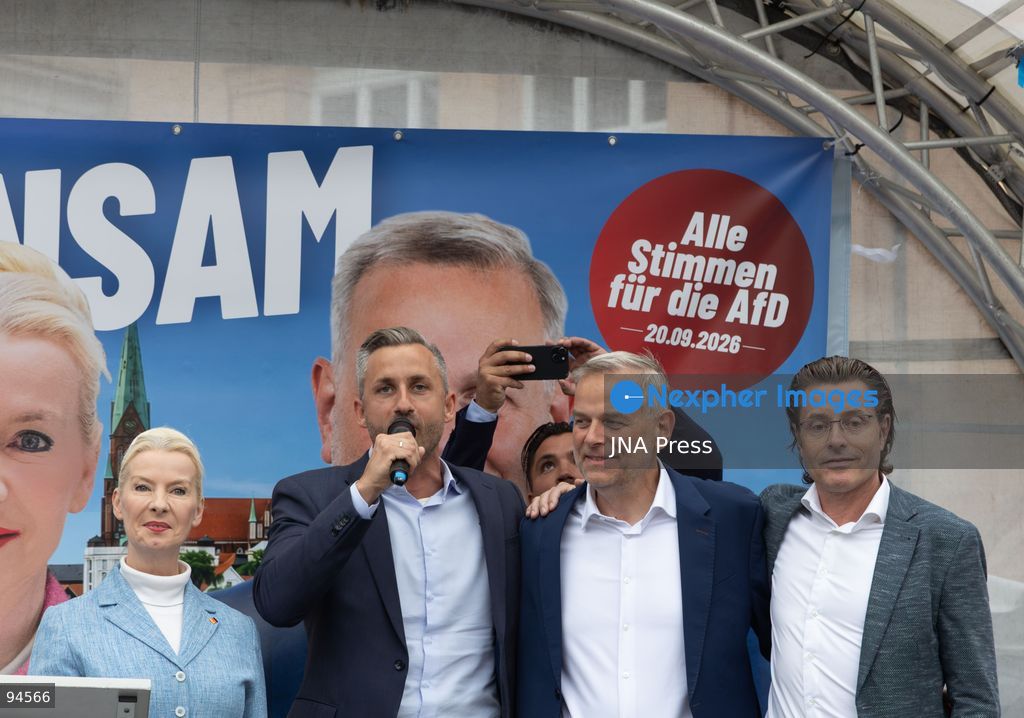 SCHWERIN, GERMANY, SEPTEMBER 19, 2026: AfD politicians Leif-Erik Holm, Ulrich Siegmund and Petra Federau attend the party’s final campaign rally in Schwerin ahead of the Mecklenburg-Vorpommern state election on September 20. Party supporters gathered for the closing campaign event, while demonstrators opposed to the far-right AfD held a counter-protest nearby. Photo by Somaya Abdelrahman / JNA Press. (Photo by Somaya Abdelrahman/JNA Press via Nexpher Images)