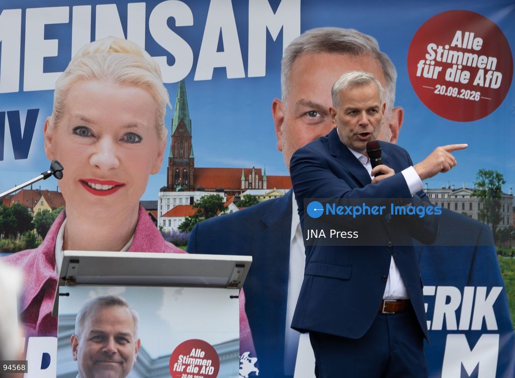 SCHWERIN, GERMANY, SEPTEMBER 19, 2026: AfD politicians Leif-Erik Holm, Ulrich Siegmund and Petra Federau attend the party’s final campaign rally in Schwerin ahead of the Mecklenburg-Vorpommern state election on September 20. Party supporters gathered for the closing campaign event, while demonstrators opposed to the far-right AfD held a counter-protest nearby. Photo by Somaya Abdelrahman / JNA Press. (Photo by Somaya Abdelrahman/JNA Press via Nexpher Images)