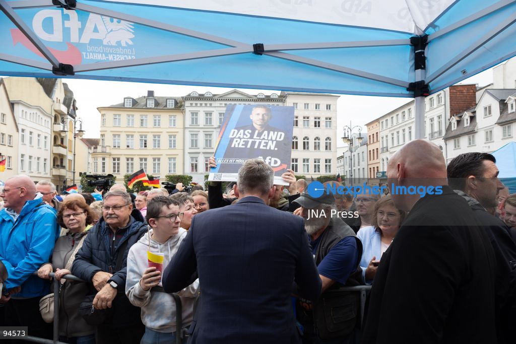 SCHWERIN, GERMANY, SEPTEMBER 19, 2026: AfD politicians Leif-Erik Holm, Ulrich Siegmund and Petra Federau attend the party’s final campaign rally in Schwerin ahead of the Mecklenburg-Vorpommern state election on September 20. Party supporters gathered for the closing campaign event, while demonstrators opposed to the far-right AfD held a counter-protest nearby. Photo by Somaya Abdelrahman / JNA Press. (Photo by Somaya Abdelrahman/JNA Press via Nexpher Images)