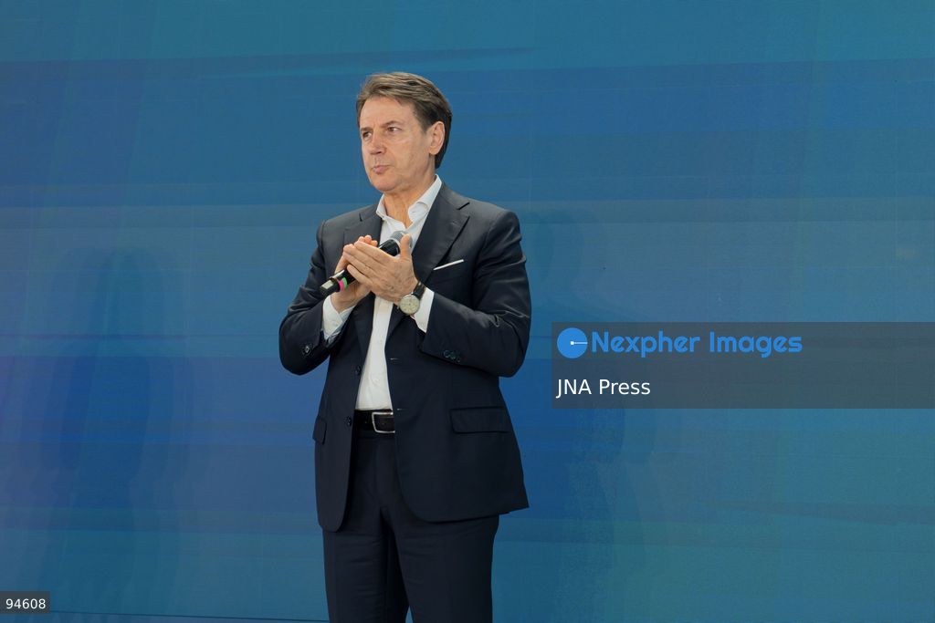 MILAN, ITALY, SEPTEMBER 19, 2026: Giuseppe Conte, leader of Italy’s Five Star Movement and former prime minister, addresses the movement’s “Nova – Parola all’Italia” assembly in Milan. Conte called for efforts to pursue peace and reiterated his opposition to increased military spending and continued weapons shipments to Ukraine, saying that weapons push peace further away. The position on military aid to Kyiv remains a point of disagreement between the Five Star Movement and its potential center-left coalition partners, including the Democratic Party. Photo by Calogero Russo/ JNA Press. (Photo by calogero russo/JNA Press via Nexpher Images)