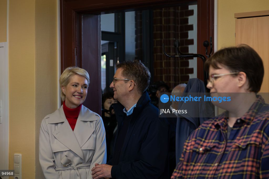 SCHWERIN, GERMANY, SEPTEMBER 20, 2026: Mecklenburg-Vorpommern Minister-President Manuela Schwesig of the Social Democratic Party (SPD) arrives with her husband, Stefan Schwesig, to cast her ballot at a polling station in Schwerin during the Mecklenburg-Vorpommern state election. Voters across the state are electing members of the regional parliament on Sunday. Photo by Somaya Abdelrahman / JNA Press. (Photo by Somaya Abdelrahman/JNA Press via Nexpher Images)