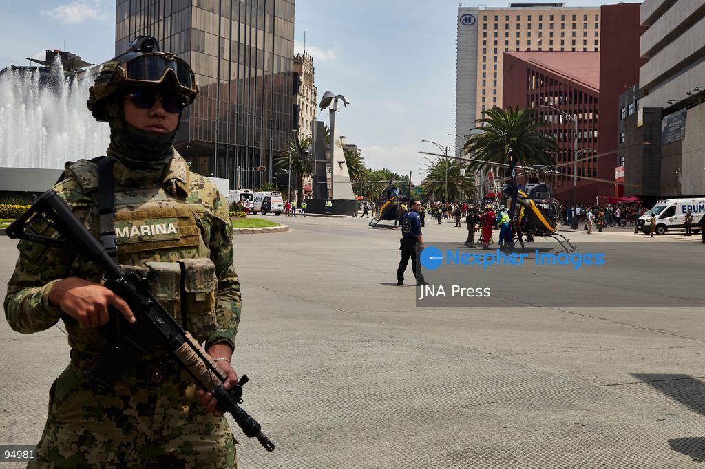 MEXICO CITY, MEXICO, SEPTEMBER 19, 2026: Emergency personnel take part in Mexico’s Second National Drill near the Monument to the Revolution in Mexico City, held on the anniversary of the devastating earthquakes of September 19, 1985 and 2017. The exercise simulated a major earthquake and included search-and-rescue operations, emergency evacuations and coordinated responses by local and federal authorities as part of efforts to strengthen disaster preparedness. Photo by Juan Pérez / JNA Press. (Photo by Juan Perez Puente/JNA Press via Nexpher Images)