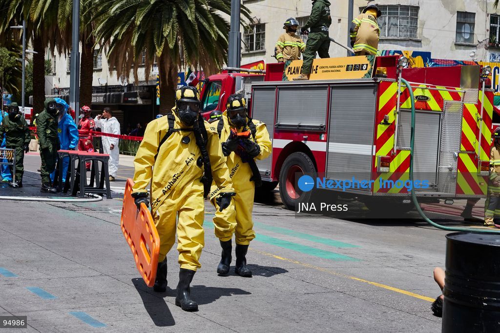MEXICO CITY, MEXICO, SEPTEMBER 19, 2026: Emergency personnel take part in Mexico’s Second National Drill near the Monument to the Revolution in Mexico City, held on the anniversary of the devastating earthquakes of September 19, 1985 and 2017. The exercise simulated a major earthquake and included search-and-rescue operations, emergency evacuations and coordinated responses by local and federal authorities as part of efforts to strengthen disaster preparedness. Photo by Juan Pérez / JNA Press. (Photo by Juan Perez Puente/JNA Press via Nexpher Images)
