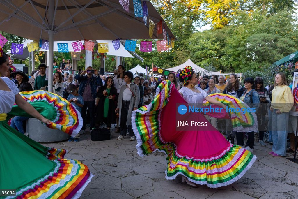 LEIPZIG, GERMANY, SEPTEMBER 19, 2026: Members of Leipzig’s Mexican community and visitors celebrate Mexico’s Independence Day at the Musikpavillon in Clara-Zetkin-Park. The cultural celebration featured live music, mariachi performances, traditional Mexican regional dances, food and activities for children, including piñata-making. Photo by Maria Castro / JNA Press. (Photo by Maria Castro/JNA Press via Nexpher Images)