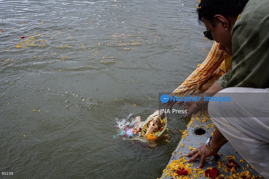 BANGKOK, THAILAND, SEPTEMBER 20, 2026: Hindu devotees worship a statue of Lord Ganesha during Ganesh Chaturthi celebrations near Bhumibol Bridge in Bangkok. The Hindu festival honors Ganesha, the deity associated with wisdom, prosperity and the removal of obstacles, and is observed with prayers, offerings and religious ceremonies. Photo by Watsawat Koktabtim / JNA Press. (Photo by Watsawat Koktabtim/JNA Press via Nexpher Images)