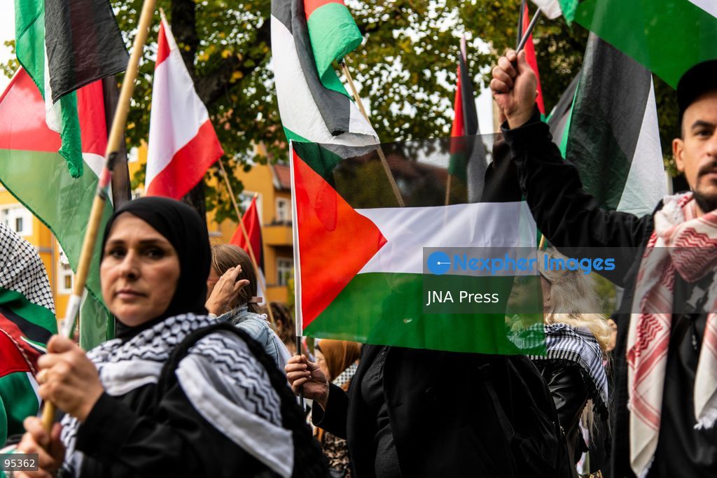 BERLIN, GERMANY, SEPTEMBER 19, 2026: Pro-Palestinian demonstrators march through Berlin’s Schöneberg district during a protest in solidarity with Palestinians and against Israel’s military actions. Organizers and participants called for an end to the war and accused Israel of genocide and ethnic cleansing in the occupied Palestinian territories. Around 400 people took part in the demonstration, according to the photographer. Photo by Andres Trujilo / JNA Press. (Photo by Andrés Trujillo/JNA Press via Nexpher Images)