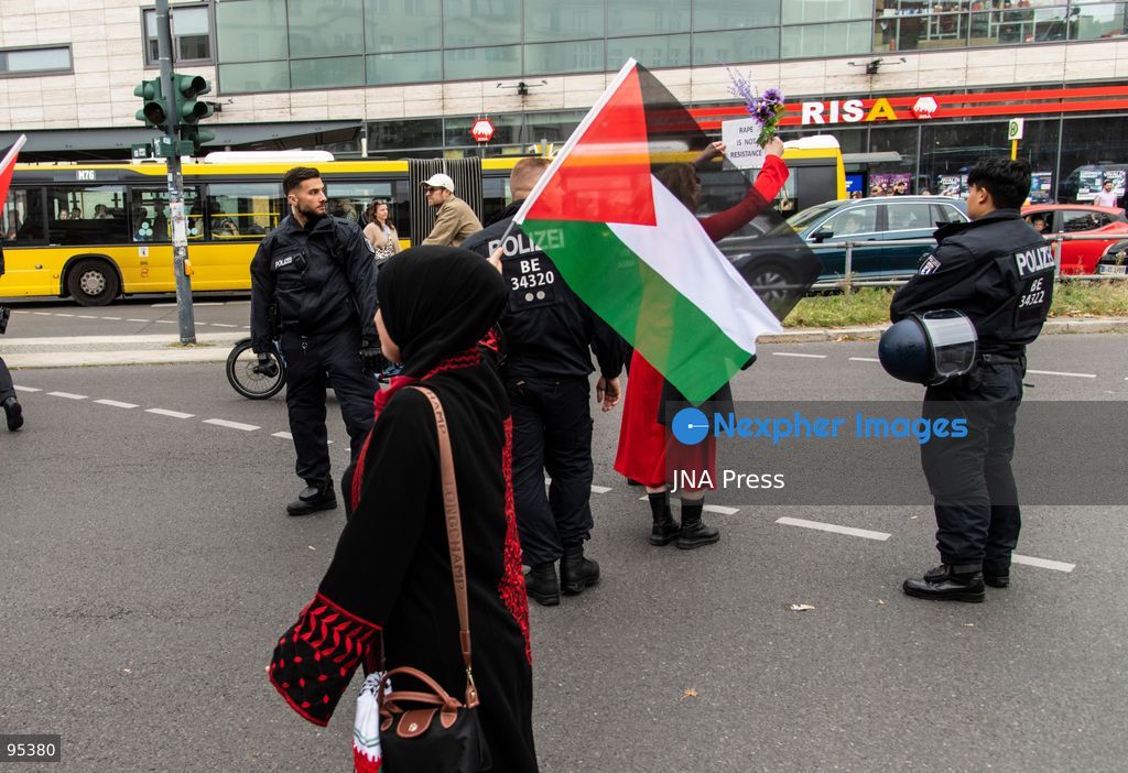 BERLIN, GERMANY, SEPTEMBER 19, 2026: Pro-Palestinian demonstrators march through Berlin’s Schöneberg district during a protest in solidarity with Palestinians and against Israel’s military actions. Organizers and participants called for an end to the war and accused Israel of genocide and ethnic cleansing in the occupied Palestinian territories. Around 400 people took part in the demonstration, according to the photographer. Photo by Andres Trujilo / JNA Press. (Photo by Andrés Trujillo/JNA Press via Nexpher Images)