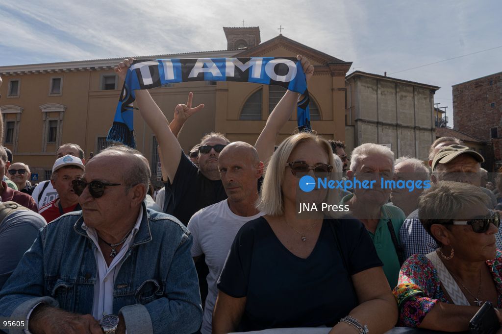 MILAN, ITALY, SEPTEMBER 21, 2026: The coffin of Italian football legend Sandro Mazzola is carried during his funeral at the Basilica of Sant’Ambrogio in Milan. Hundreds of supporters, former Inter players and representatives of Italian football attended the ceremony to pay tribute to Mazzola, who died on September 19 at the age of 83. The former Inter Milan and Italy star spent his entire professional career with Inter, winning four Serie A titles and two European Cups, and was part of Italy’s European Championship-winning team in 1968. Photo by Calogero Russo/ JNA Press. (Photo by calogero russo/JNA Press via Nexpher Images)