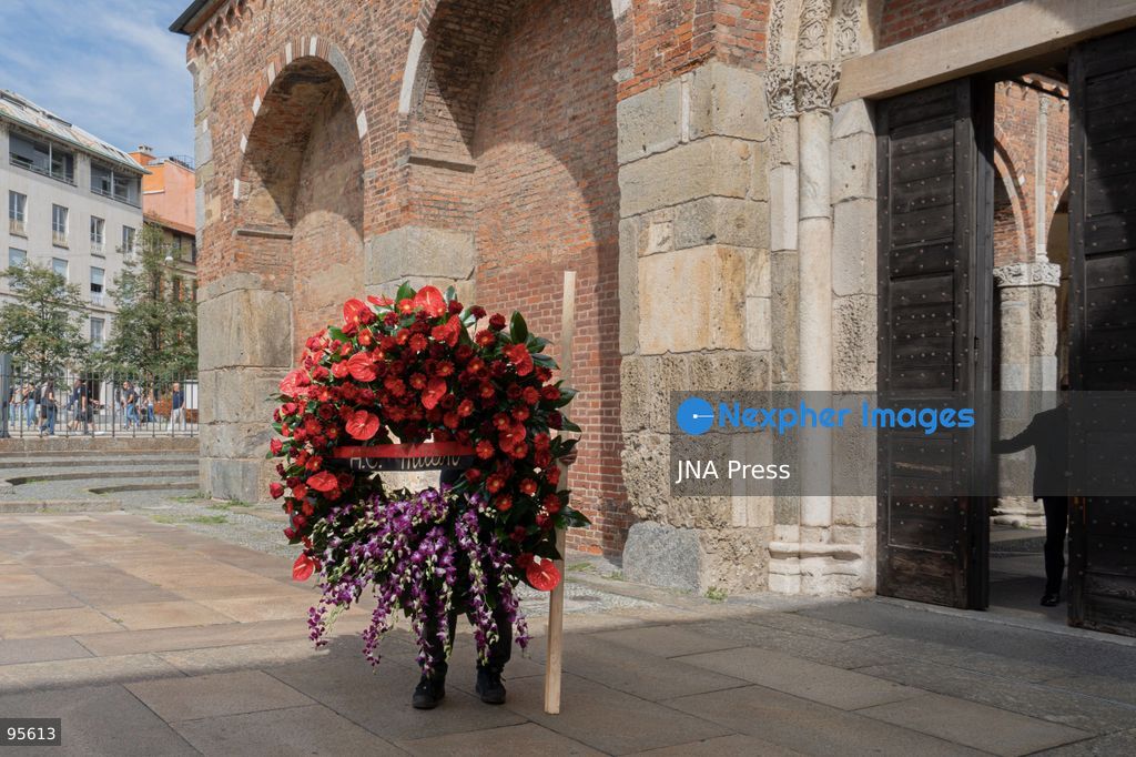 MILAN, ITALY, SEPTEMBER 21, 2026: The coffin of Italian football legend Sandro Mazzola is carried during his funeral at the Basilica of Sant’Ambrogio in Milan. Hundreds of supporters, former Inter players and representatives of Italian football attended the ceremony to pay tribute to Mazzola, who died on September 19 at the age of 83. The former Inter Milan and Italy star spent his entire professional career with Inter, winning four Serie A titles and two European Cups, and was part of Italy’s European Championship-winning team in 1968. Photo by Calogero Russo/ JNA Press. (Photo by calogero russo/JNA Press via Nexpher Images)