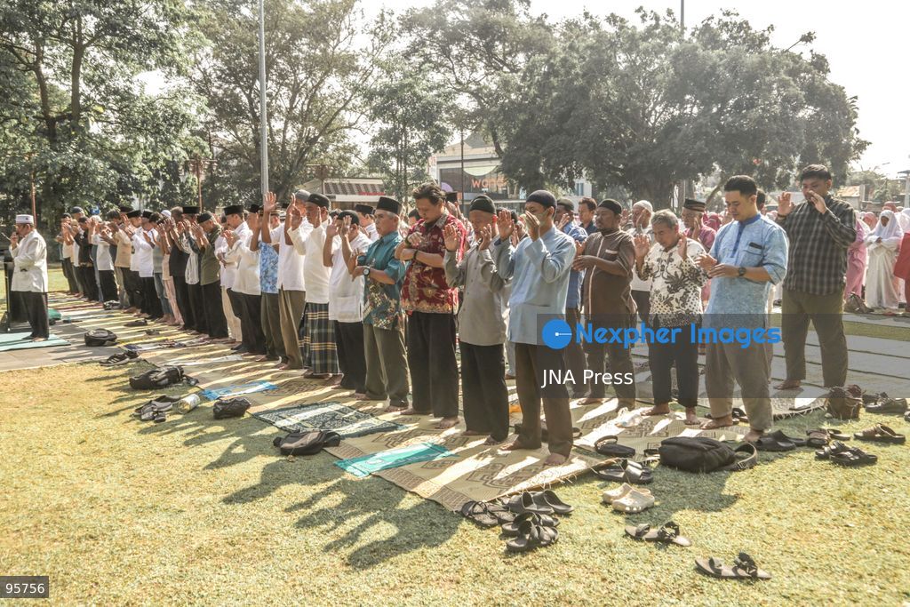 SOLO, CENTRAL JAVA, INDONESIA, SEPTEMBER 22, 2026: Hundreds of Muslims perform Salat al-Istisqa, a traditional Islamic prayer seeking rain, in Solo, Central Java, amid prolonged dry conditions affecting the region. Worshippers gathered to pray for rainfall as communities across parts of Indonesia face drought and other impacts of the dry season. Photo by Yoma Times / JNA Press. (Photo by Yoma Times Suryadi/JNA Press via Nexpher Images)