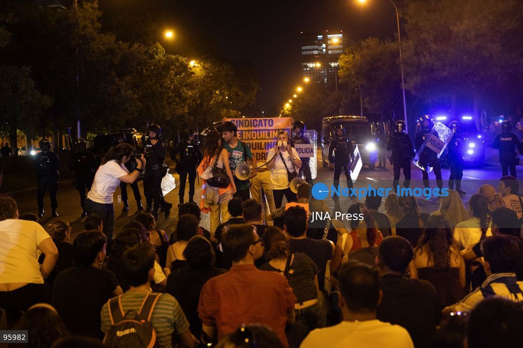 MADRID, SPAIN, SEPTEMBER 23, 2026: Thousands of demonstrators march through central Madrid following the eviction of 87-year-old Maricarmen Abascal from the home where she had lived for more than 70 years. Protesters denounced housing speculation and rising housing costs and called for stronger protections for tenants and access to affordable housing. Around 10,000 people joined the evening demonstration, according to the Government Delegation in Madrid. Photo by C. Carvajal / JNA Press. (Photo by C. Carvajal/JNA Press via Nexpher Images)