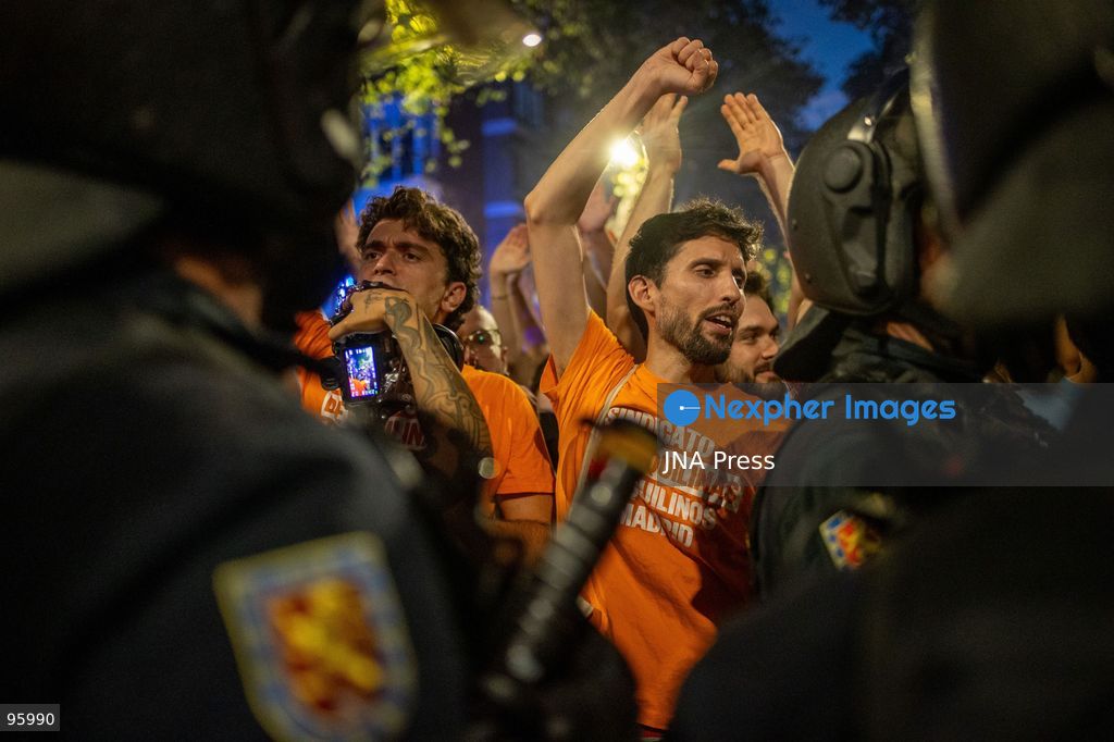 MADRID, SPAIN, SEPTEMBER 23, 2026: Thousands of demonstrators march through central Madrid following the eviction of 87-year-old Maricarmen Abascal from the home where she had lived for more than 70 years. Protesters denounced housing speculation and rising housing costs and called for stronger protections for tenants and access to affordable housing. Around 10,000 people joined the evening demonstration, according to the Government Delegation in Madrid. Photo by C. Carvajal / JNA Press. (Photo by C. Carvajal/JNA Press via Nexpher Images)