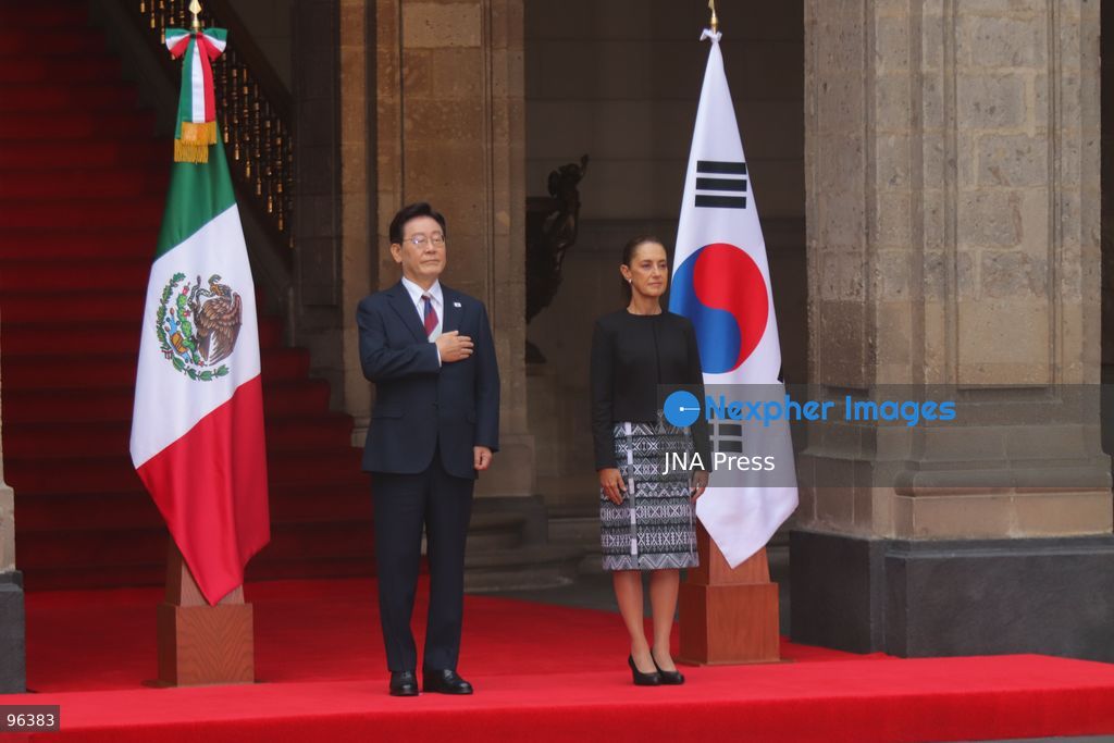 MEXICO CITY, MEXICO, SEPTEMBER 24, 2026: Mexican President Claudia Sheinbaum welcomes South Korean President Lee Jae-myung during an official ceremony at the National Palace in Mexico City. Lee is on a state visit to Mexico, where the two leaders are holding talks focused on bilateral trade, investment and cooperation between the two countries. The visit marks the first state visit by a South Korean president to Mexico in 16 years. Photo by Carlos Santiago / JNA Press. (Photo by Carlos Santiago/JNA Press via Nexpher Images)