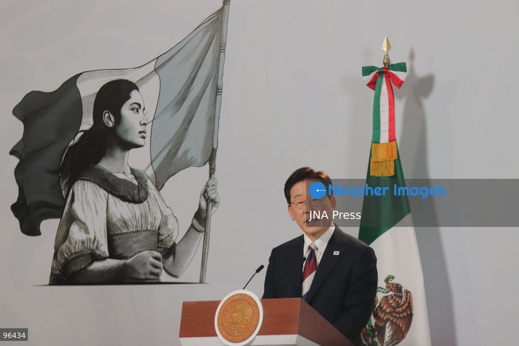 MEXICO CITY, MEXICO, SEPTEMBER 24, 2026: Mexican President Claudia Sheinbaum and South Korean President Lee Jae-myung speak during a joint press conference in the Treasury Room of the National Palace in Mexico City following bilateral talks during Lee’s state visit to Mexico. Photo by Carlos Santiago / JNA Press. (Photo by Carlos Santiago/JNA Press via Nexpher Images)