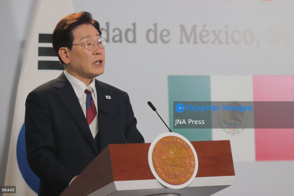 MEXICO CITY, MEXICO, SEPTEMBER 24, 2026: Mexican President Claudia Sheinbaum and South Korean President Lee Jae-myung speak during a joint press conference in the Treasury Room of the National Palace in Mexico City following bilateral talks during Lee’s state visit to Mexico. Photo by Carlos Santiago / JNA Press. (Photo by Carlos Santiago/JNA Press via Nexpher Images)