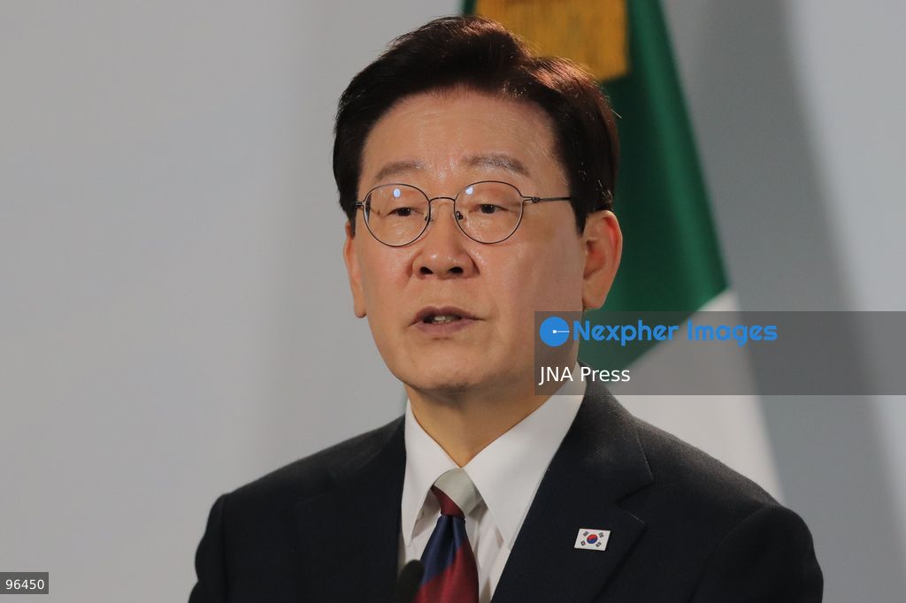 MEXICO CITY, MEXICO, SEPTEMBER 24, 2026: Mexican President Claudia Sheinbaum and South Korean President Lee Jae-myung speak during a joint press conference in the Treasury Room of the National Palace in Mexico City following bilateral talks during Lee’s state visit to Mexico. Photo by Carlos Santiago / JNA Press. (Photo by Carlos Santiago/JNA Press via Nexpher Images)