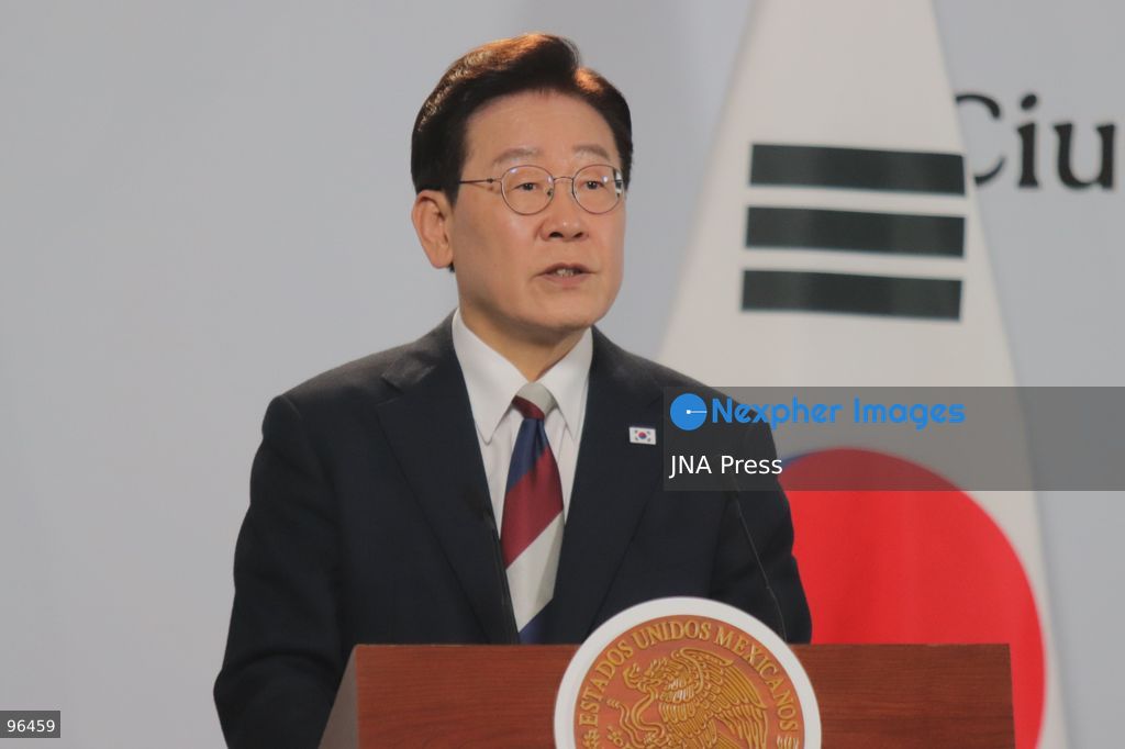 MEXICO CITY, MEXICO, SEPTEMBER 24, 2026: Mexican President Claudia Sheinbaum and South Korean President Lee Jae-myung speak during a joint press conference in the Treasury Room of the National Palace in Mexico City following bilateral talks during Lee’s state visit to Mexico. Photo by Carlos Santiago / JNA Press. (Photo by Carlos Santiago/JNA Press via Nexpher Images)