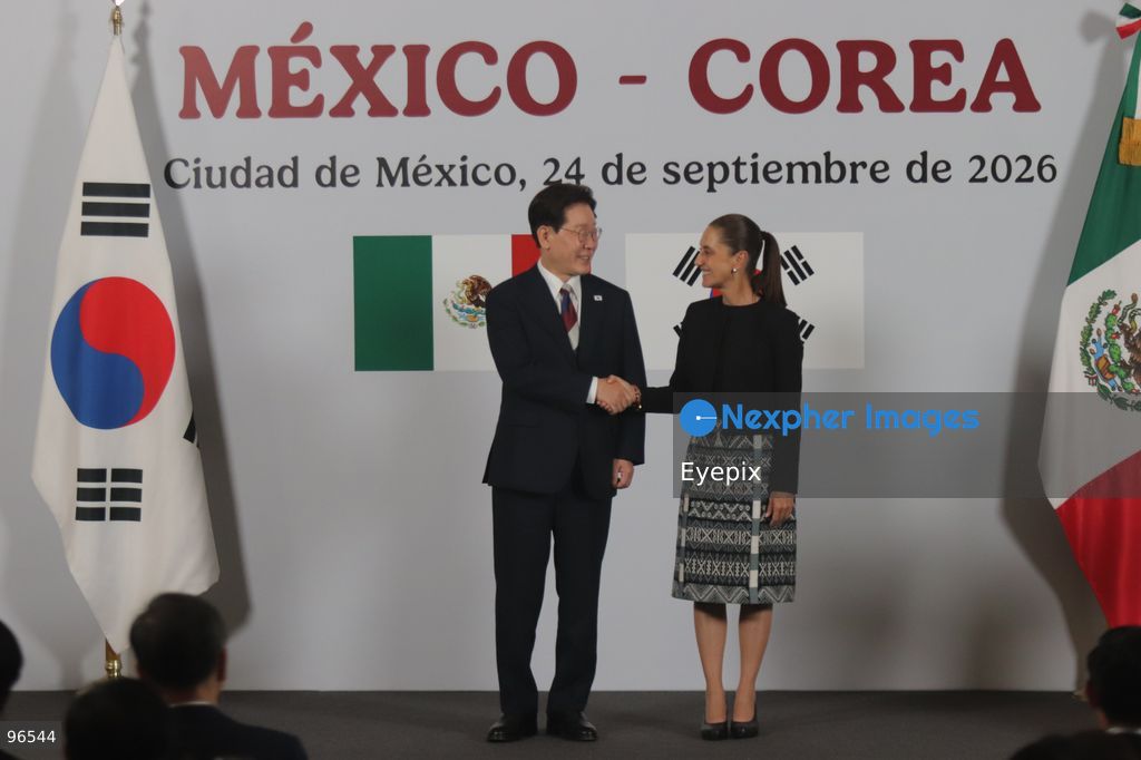 Mexico’s President Claudia Sheinbaum Pardo, greats South Korea President Lee Jae-myung after a news conference as part of the Lee Jae-myung official visit in Mexico at the National Palace. on September 24, 2026, in Mexico City, Mexico. (Photo by Carlos Santiago/ Eyepix Group) (Photo by Carlos Santiago/ Eyepix Group/Eyepix via Nexpher Images)