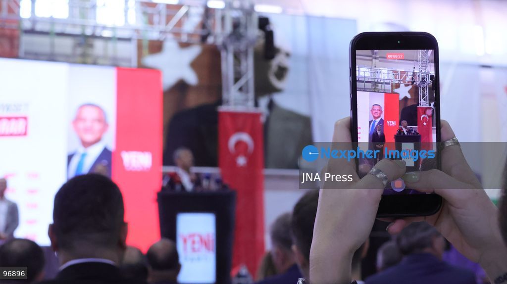 IZMIR, TURKEY, SEPTEMBER 26, 2026: New Party Chairman Özgür Özel addresses party members during district leadership primary elections in Izmir. Özel visited voting events in Gaziemir and Bornova as party members selected candidates for district leadership posts. Speaking in Gaziemir, Özel said he would step down if he fails to make his party the leading political force and bring it to power in the next general election. Photo by Turgay Kilic / JNA Press. (Photo by Turgay Kilic/JNA Press via Nexpher Images)