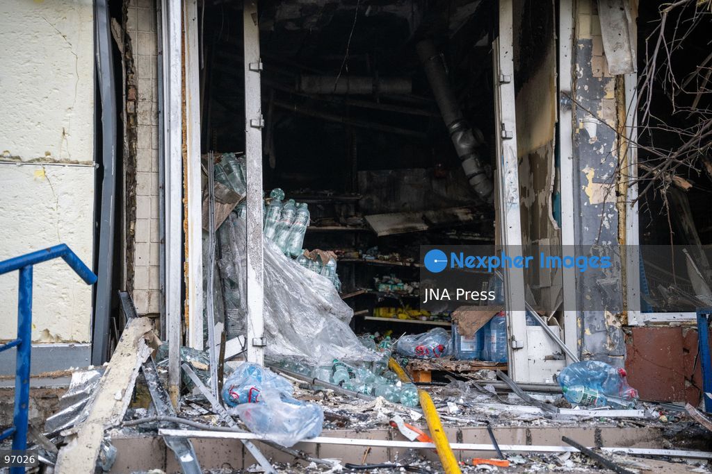 KYIV, UKRAINE, SEPTEMBER 26, 2026: Firefighters work at a five-story residential building damaged during a Russian drone attack in Kyiv’s Solomianskyi district, as residents watch emergency operations and clear shattered glass from the area. Kyiv authorities said a fire broke out at the residential building and a ground-floor shop following the fall of a drone, injuring four people and prompting rescuers to evacuate 20 residents. Photo by Nastasssia Torres / JNA Press. (Photo by Nastassia Kantorowicz Torres/JNA Press via Nexpher Images)