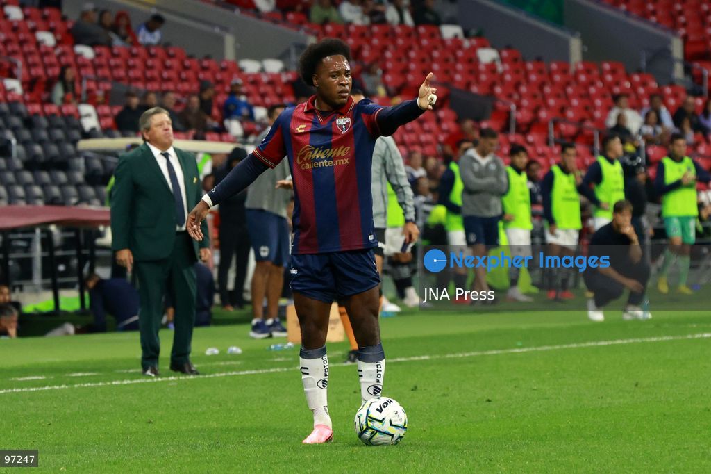MEXICO CITY, MEXICO, SEPTEMBER 25, 2026: Players compete during the Liga MX Apertura 2026 match between Atlante and Monterrey at Estadio Banorte in Mexico City. Atlante defeated Monterrey 4-2, ending a six-match winless run in the league. Photo by José Tovar / JNA Press. (Photo by JosÃ© Luis Torales Tovar/JNA Press via Nexpher Images)