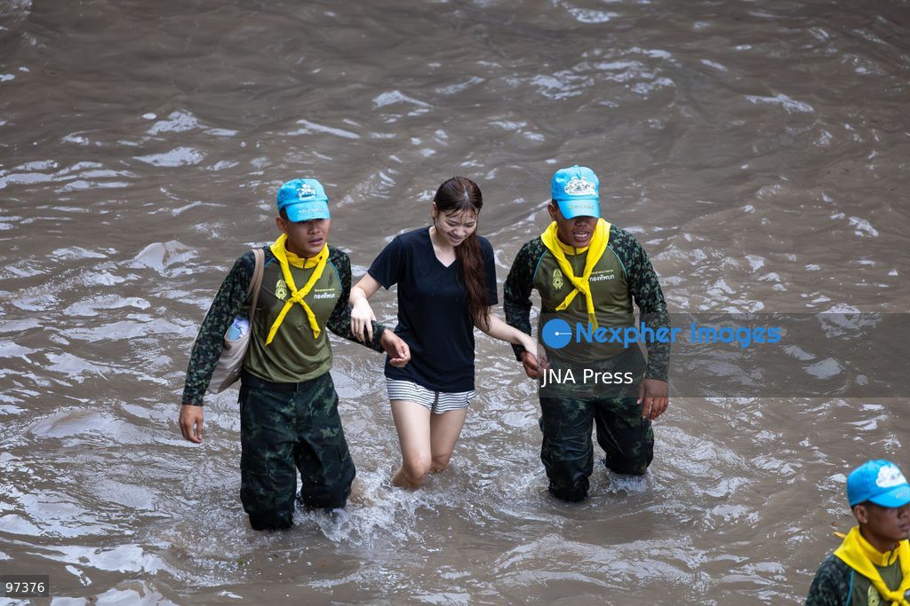 BANGKOK, THAILAND, SEPTEMBER 26, 2026: Floodwaters affect roads and communities following heavy rainfall in Bangkok and surrounding areas. Persistent rain caused flooding in several parts of Thailand, disrupting road traffic and transportation as authorities responded to rising water levels in affected areas. Photo by Thanatchanont Jiraworathanakul / JNA Press. (Photo by Thanatchanont Jiraworathanakul/JNA Press via Nexpher Images)