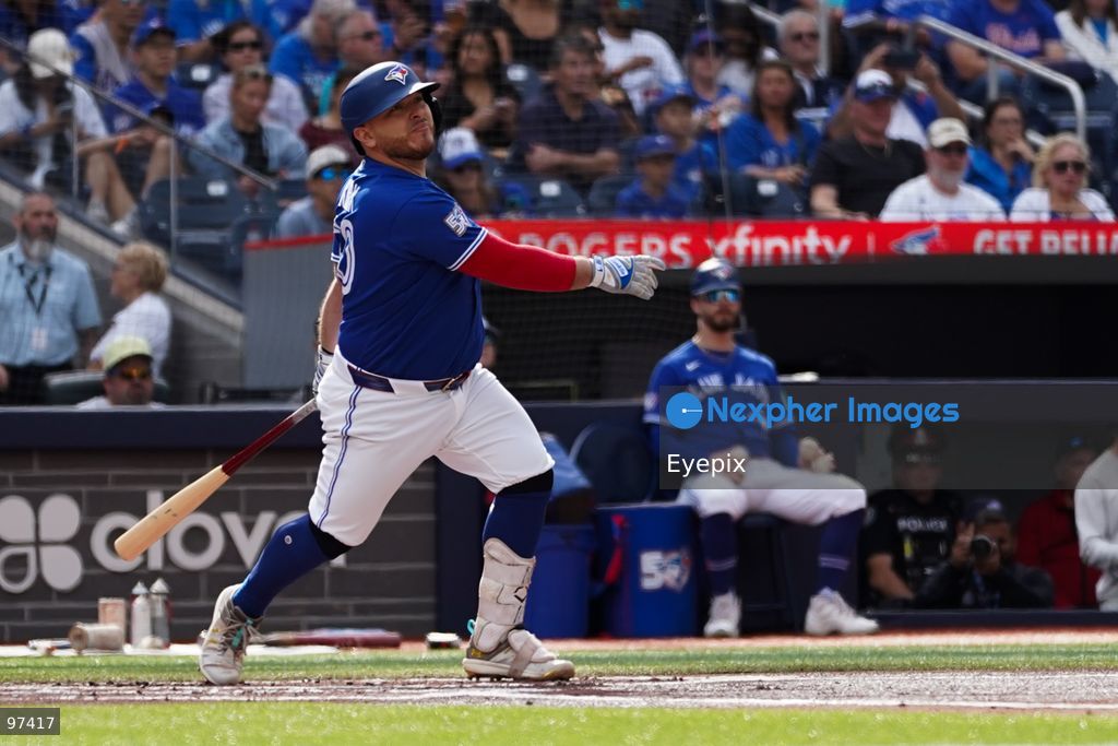 Alejandro Kirk #30 of the Toronto Blue Jays swings during the game against the Cincinnati Reds at Rogers Centre on September 26, 2026, in Toronto, Ontario, Canada. (Photo by Leonardo Ramirez/ Eyepix Group) (Photo by Leonardo Ramirez/ Eyepix Group/Eyepix via Nexpher Images)