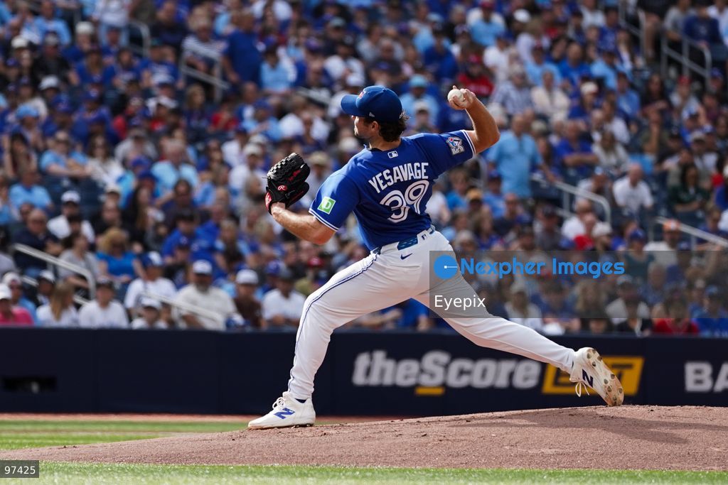 Trey Yesavage #39 of the Toronto Blue Jays pitches the ball during the game against the Cincinnati Reds at Rogers Centre on September 26, 2026, in Toronto, Ontario, Canada. (Photo by Leonardo Ramirez/ Eyepix Group) (Photo by Leonardo Ramirez/ Eyepix Group/Eyepix via Nexpher Images)