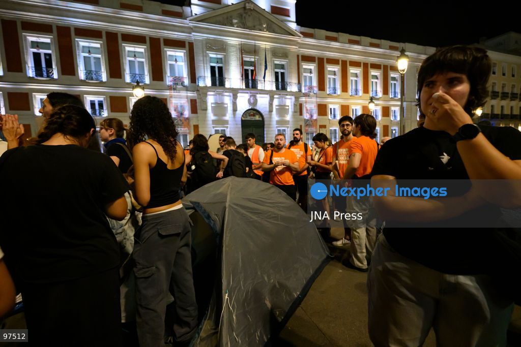 MADRID, SPAIN, SEPTEMBER 26, 2026: Demonstrators march through central Madrid during a protest against evictions organized by the Sindicato de Inquilinas e Inquilinos de Madrid. The demonstration began at Puerta del Sol and ended outside the Congress of Deputies, with protesters demanding stronger housing protections following the eviction earlier in the week of 87-year-old Maricarmen Abascal. After the march, protesters erected tents at Puerta del Sol as a housing protest encampment began in the square. Photo by Tomas Calle / JNA Press. (Photo by Tomas Calle/JNA Press via Nexpher Images)