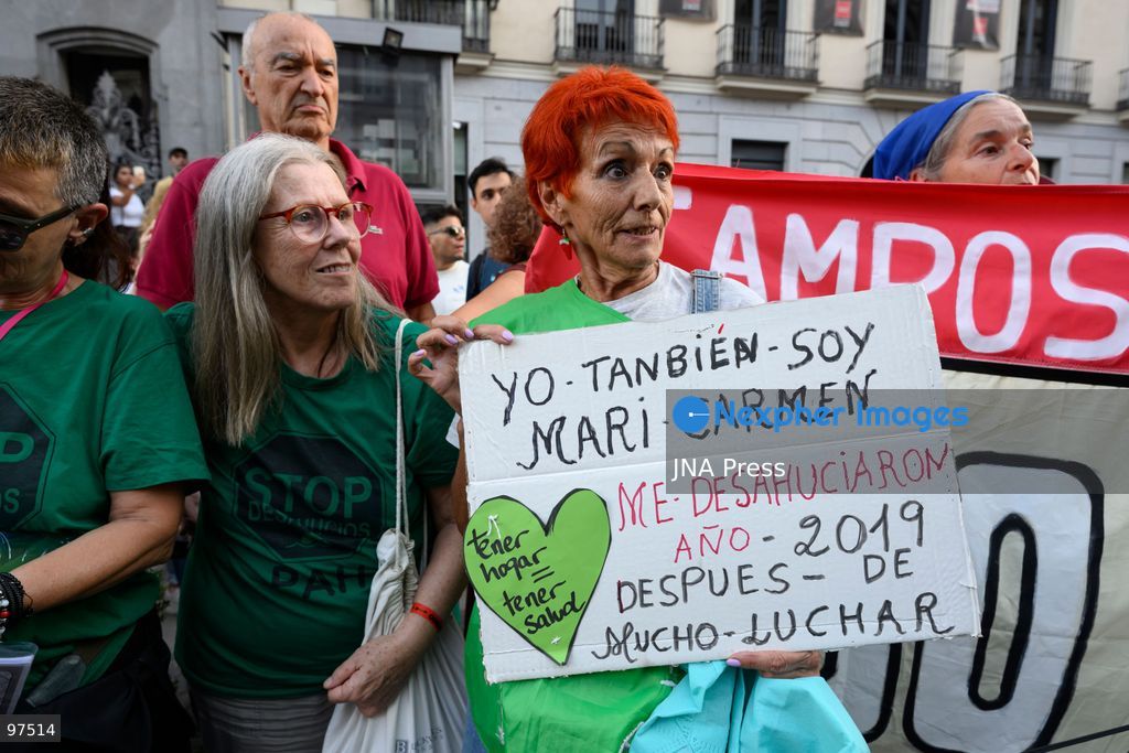 MADRID, SPAIN, SEPTEMBER 26, 2026: Demonstrators march through central Madrid during a protest against evictions organized by the Sindicato de Inquilinas e Inquilinos de Madrid. The demonstration began at Puerta del Sol and ended outside the Congress of Deputies, with protesters demanding stronger housing protections following the eviction earlier in the week of 87-year-old Maricarmen Abascal. After the march, protesters erected tents at Puerta del Sol as a housing protest encampment began in the square. Photo by Tomas Calle / JNA Press. (Photo by Tomas Calle/JNA Press via Nexpher Images)