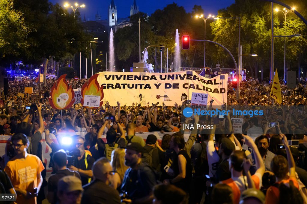 MADRID, SPAIN, SEPTEMBER 26, 2026: Demonstrators march through central Madrid during a protest against evictions organized by the Sindicato de Inquilinas e Inquilinos de Madrid. The demonstration began at Puerta del Sol and ended outside the Congress of Deputies, with protesters demanding stronger housing protections following the eviction earlier in the week of 87-year-old Maricarmen Abascal. After the march, protesters erected tents at Puerta del Sol as a housing protest encampment began in the square. Photo by Tomas Calle / JNA Press. (Photo by Tomas Calle/JNA Press via Nexpher Images)