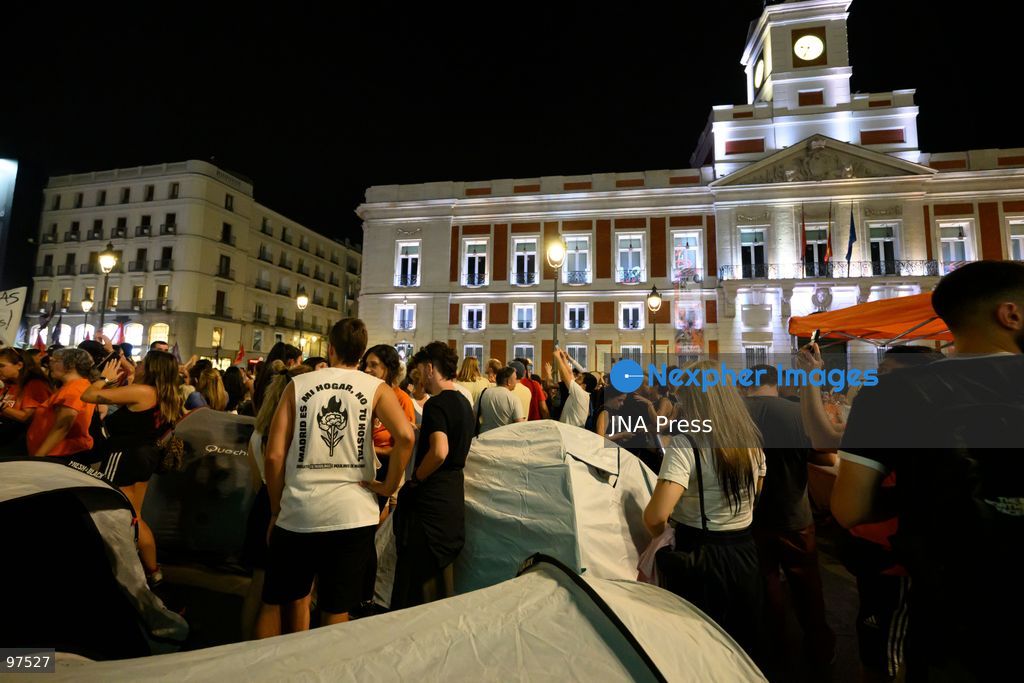MADRID, SPAIN, SEPTEMBER 26, 2026: Demonstrators march through central Madrid during a protest against evictions organized by the Sindicato de Inquilinas e Inquilinos de Madrid. The demonstration began at Puerta del Sol and ended outside the Congress of Deputies, with protesters demanding stronger housing protections following the eviction earlier in the week of 87-year-old Maricarmen Abascal. After the march, protesters erected tents at Puerta del Sol as a housing protest encampment began in the square. Photo by Tomas Calle / JNA Press. (Photo by Tomas Calle/JNA Press via Nexpher Images)