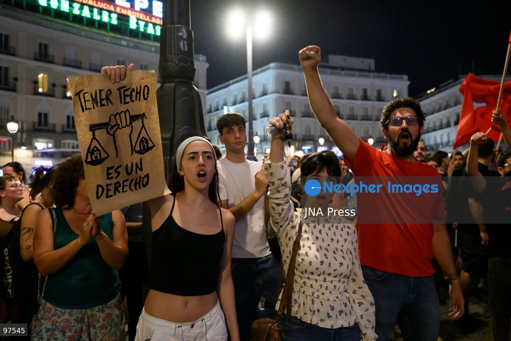 MADRID, SPAIN, SEPTEMBER 26, 2026: Demonstrators march through central Madrid during a protest against evictions organized by the Sindicato de Inquilinas e Inquilinos de Madrid. The demonstration began at Puerta del Sol and ended outside the Congress of Deputies, with protesters demanding stronger housing protections following the eviction earlier in the week of 87-year-old Maricarmen Abascal. After the march, protesters erected tents at Puerta del Sol as a housing protest encampment began in the square. Photo by Tomas Calle / JNA Press. (Photo by Tomas Calle/JNA Press via Nexpher Images)