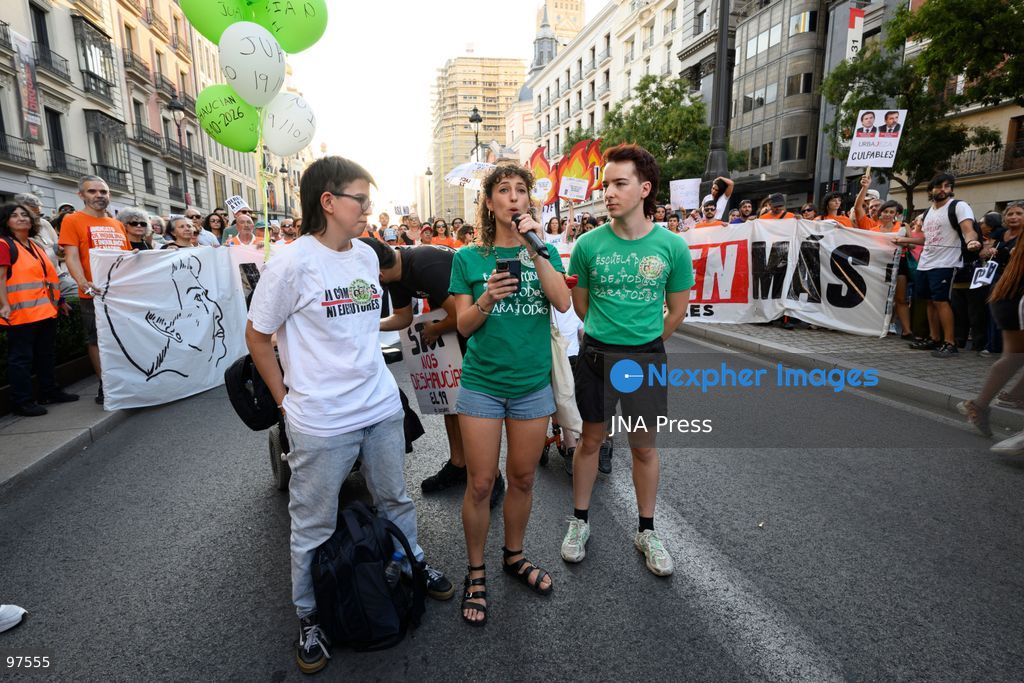 MADRID, SPAIN, SEPTEMBER 26, 2026: Demonstrators march through central Madrid during a protest against evictions organized by the Sindicato de Inquilinas e Inquilinos de Madrid. The demonstration began at Puerta del Sol and ended outside the Congress of Deputies, with protesters demanding stronger housing protections following the eviction earlier in the week of 87-year-old Maricarmen Abascal. After the march, protesters erected tents at Puerta del Sol as a housing protest encampment began in the square. Photo by Tomas Calle / JNA Press. (Photo by Tomas Calle/JNA Press via Nexpher Images)