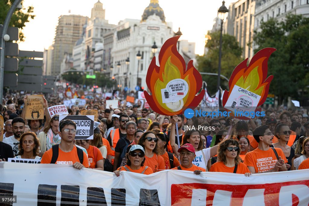 MADRID, SPAIN, SEPTEMBER 26, 2026: Demonstrators march through central Madrid during a protest against evictions organized by the Sindicato de Inquilinas e Inquilinos de Madrid. The demonstration began at Puerta del Sol and ended outside the Congress of Deputies, with protesters demanding stronger housing protections following the eviction earlier in the week of 87-year-old Maricarmen Abascal. After the march, protesters erected tents at Puerta del Sol as a housing protest encampment began in the square. Photo by Tomas Calle / JNA Press. (Photo by Tomas Calle/JNA Press via Nexpher Images)
