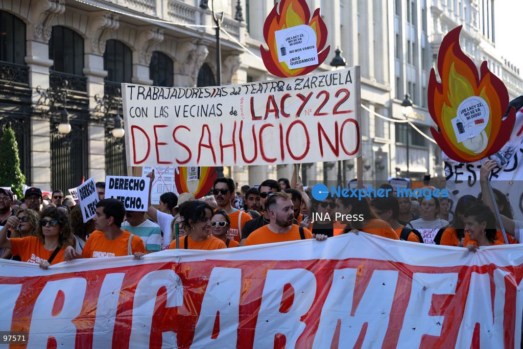 MADRID, SPAIN, SEPTEMBER 26, 2026: Demonstrators march through central Madrid during a protest against evictions organized by the Sindicato de Inquilinas e Inquilinos de Madrid. The demonstration began at Puerta del Sol and ended outside the Congress of Deputies, with protesters demanding stronger housing protections following the eviction earlier in the week of 87-year-old Maricarmen Abascal. After the march, protesters erected tents at Puerta del Sol as a housing protest encampment began in the square. Photo by Tomas Calle / JNA Press. (Photo by Tomas Calle/JNA Press via Nexpher Images)