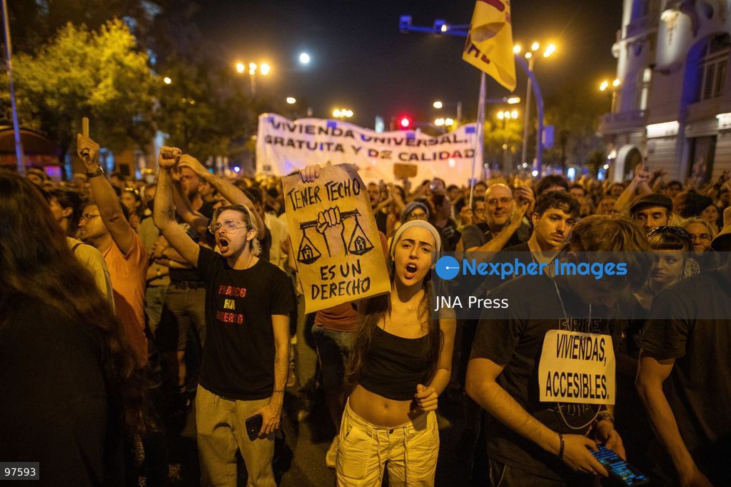 MADRID, SPAIN, SEPTEMBER 26, 2026: Demonstrators march through central Madrid during a protest against the housing crisis and evictions, following the forced eviction earlier in the week of 87-year-old Maricarmen Abascal from her longtime home in the Spanish capital. Thousands joined the demonstration calling for stronger housing protections and measures against evictions. Photo by C. Carvajal / JNA Press. (Photo by C. Carvajal/JNA Press via Nexpher Images)