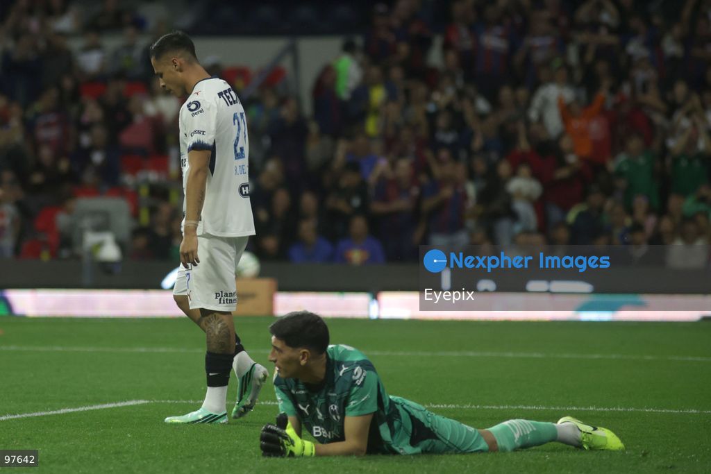 Roberto de la Rosa #27 of Monterrey reacts during the Liga MX Apertura 2026 match day 10 game between Atlante and Monterrey at Estadio Banorte. on September 25, 2026 in Mexico City, Mexico. (Photo by Ismael Rosas/ Eyepix Group) (Photo by Ismael Rosas/ Eyepix Group/Eyepix via Nexpher Images)