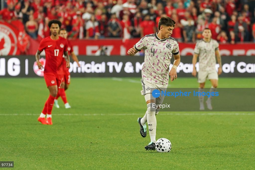 Iván Román #04 of Chile dribble the ball during the International Friendly match between Canada and Chile at BMO Filed. on September 26, 2026 in Toronto, Ontario. (Photo by Leonardo Ramirez/ Eyepix Group) (Photo by Leonardo Ramirez/ Eyepix Group/Eyepix via Nexpher Images)