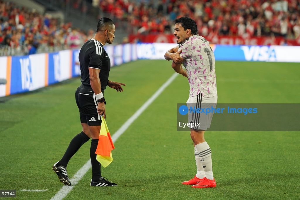 Gabriel Suazo #17 of Chile discussing with the assistant referee during the International Friendly match between Canada and Chile at BMO Filed. on September 26, 2026 in Toronto, Ontario. (Photo by Leonardo Ramirez/ Eyepix Group) (Photo by Leonardo Ramirez/ Eyepix Group/Eyepix via Nexpher Images)