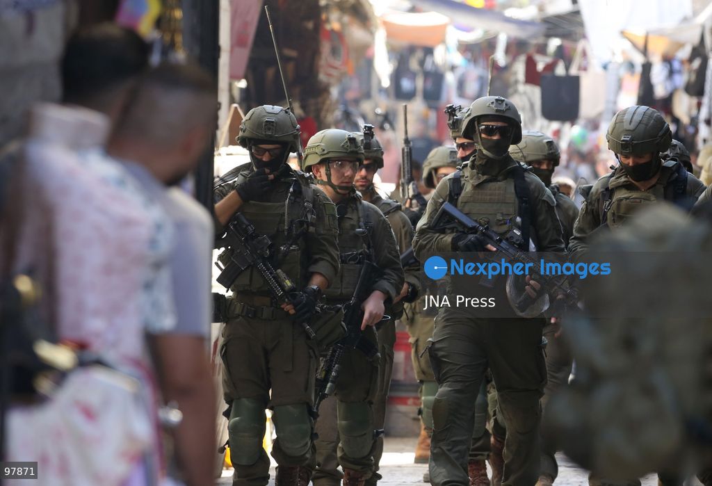 NABLUS, OCCUPIED WEST BANK, SEPTEMBER 27, 2026: Israeli soldiers patrol the Old City of Nablus in the occupied West Bank. Photo by Nedal Shtieh / JNA Press. (Photo by Nedal Shtieh/JNA Press via Nexpher Images)