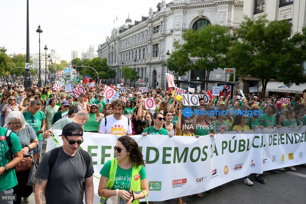 MADRID, SPAIN – SEPTEMBER 27, 2026: Thousands of people demonstrated in Madrid in support of public education. The demonstration ended at Puerta del Sol, where protesters joined the Sindicato de Inquilinas encampment. The march brought together people calling for quality public education as participants gathered in central Madrid. Photo by Tomas Calle / JNA Press. (Photo by Tomas Calle/JNA Press via Nexpher Images)